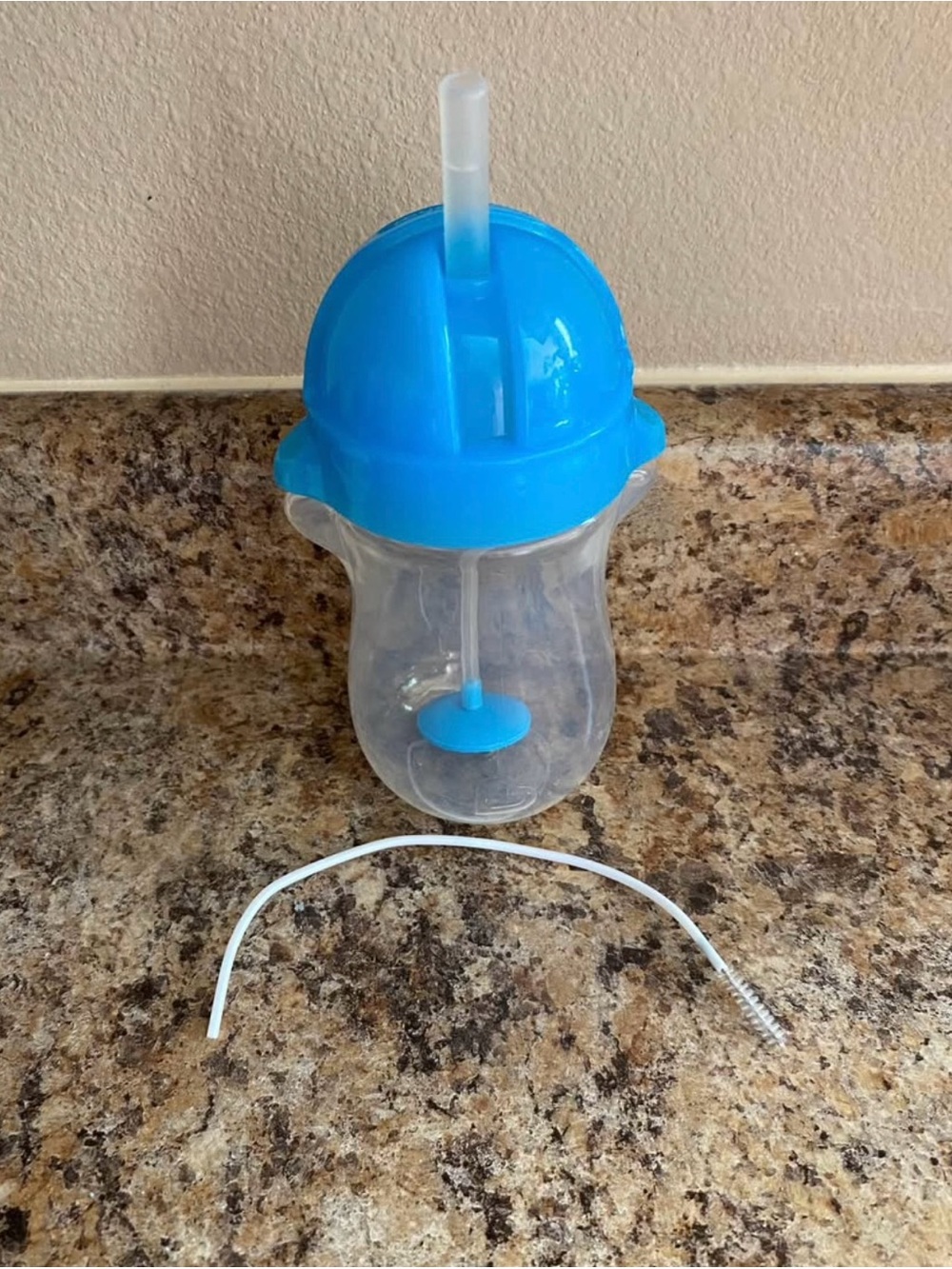 Munckin Click Lock Cup with Weighted Straw